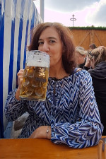 Oktoberfest io che bevo un Maß di birra