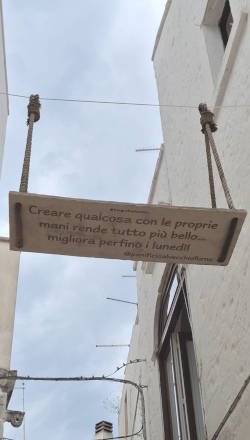 Cisternino altalena tra le case