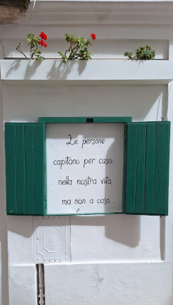 Cisternino decorazione con messaggio