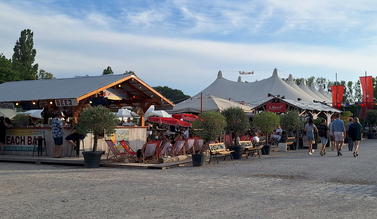 Monaco di Baviera in estate Tollwood ingresso