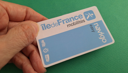 Viaggio a Parigi il supporto Pass Navigo Easy per caricare i biglietti dei mezzi pubblici