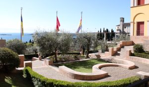 Visitare il Vittoriale in evidenza vista verso il lago di Garda