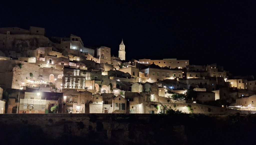 Deviazione in Basilicata Matera di notte