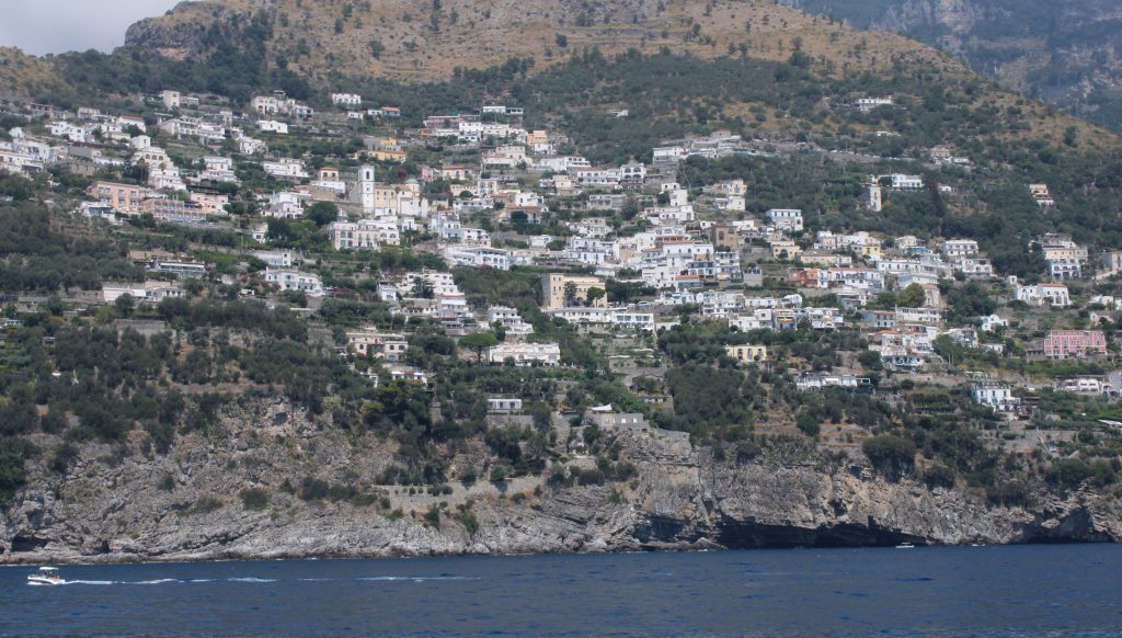 Visitare la Campania Costiera Amalfitana dal battello