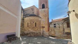Diano Castello abside della Chiesa dell'Assunta