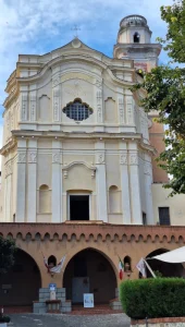 Diano Castello la facciata barocca della Cattedrale