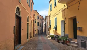 Diano Castello vicolo nel borgo